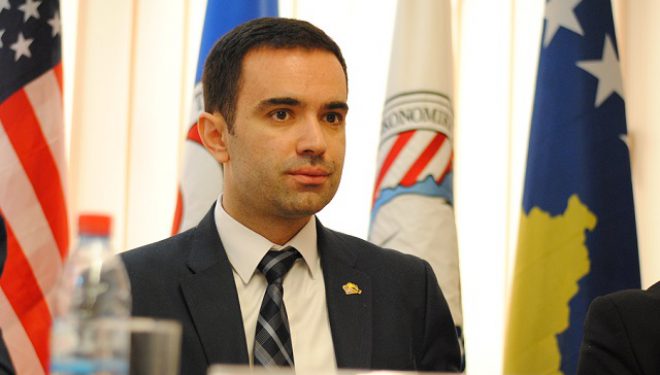 Arian Zeka kërkon seriozitet nga Qeveria  Marrëdhëniet me SHBA në dhe klima e biznesit në rrezik