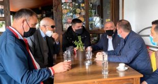 Ministri i Shëndetësisë, Armend Zemaj takon kryetarin e Shoqatës së të Verbërve, Daut Tishuku
