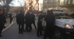 Gjatë shënimit të Ditës së Gruas, policia ka arrestuar katër aktivistë të Vetëvendosjes