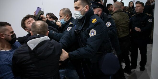 Policia e vendit ka bërë të ditur se 13 aktivistët e PSD-së janë arrestuar me urdhër të Prokurorit të Shtetit