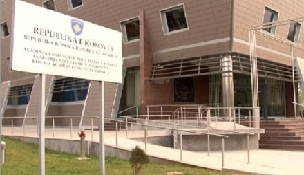 Rreth 50 profesorë nënshkruan peticion kundër Akademisë së Shkencave