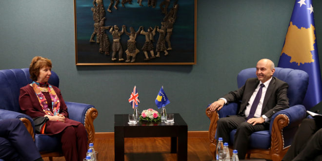 Kryeministri Mustafa, priti në takim ish- përfaqësuesen e lartë të BE-së Katerine Ashton