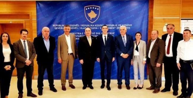 Një delegacion i Aleancës Kosovare të Bizneseve është takuar sot me ministrin e MTI-së, Endrit Shala