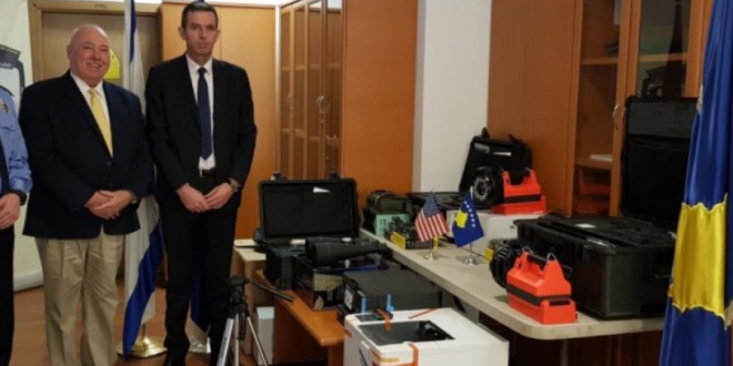 Dogana e Kosovës pranon një donacion në vlerë mbi 12 mijë euro pajisje për zbatim të Ligjit nga programi EXBS i SHBA-ve