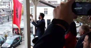 Ragmi Mustafa ftohet nga Gjykata e Bujanocit si i paditur pasi me 28 nëntor të vitit 2019 kishte shpalosur flamurin kombëtar