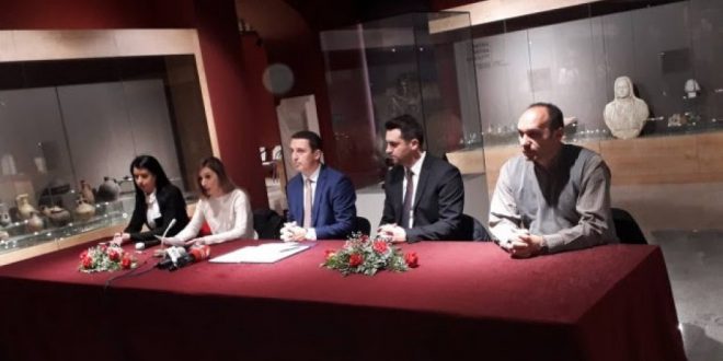 Ministri i Kulturës, Rinisë dhe Kulturës, Kujtim Gashi, ka nënshkruar sot statutin për Muzeun e Kosovës