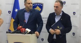 Ministri i Kulturës, Rinisë dhe Kulturës, Kujtim Gashi, ka nënshkruar sot statutin për Muzeun e Kosovës