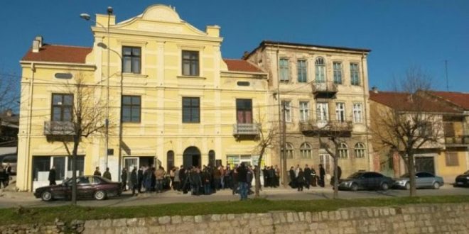 Sot në Maqedoni shqiptarët shënojnë 22 Nëntorin, Ditën e Alfabetit Shqip si dhe 110 vjetorin e Kongresit të Manastirit