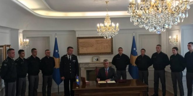 Kryetari Thaçi ka nënshkruar sot ndryshimin e mandatit të FSK-së, duke zyrtarizuar atë në Ushtri të Kosovës