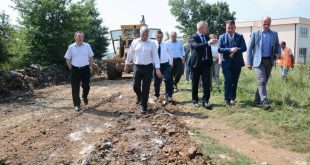 Ministri Lekaj inauguroi fillimin e punimeve në rrugën që e lidhë Përqevën me Sferrkën