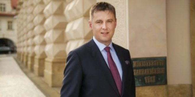 Ministri i Jashtëm i çek, Tomas Petriçek thotë se Qeveria çeke nuk e ka ndryshuar qëndrimin e saj për Kosovën