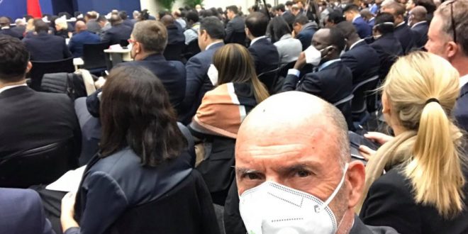Ambasadori i Shqipërisë në Pekin kërkon nga shqiptarët që janë në Kinë të largohen nga ky vend përshkak të koronavirusit
