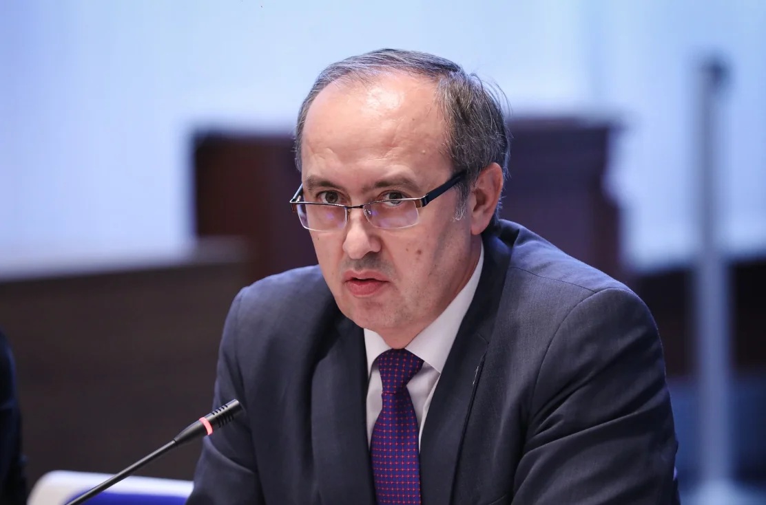 Avdullah Hoti akuza të rënda ndaj Kurtit   Për vite fliste për tradhti  tokën e Deçanit e paska falur për hatër të Rashiqit 