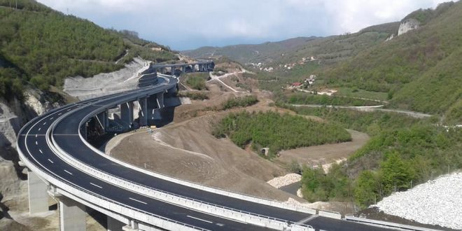 25 kompani nga Kosova që kanë dhënë shërbime në ndërtimin e autostradës “Arben Xhaferi” protestojnë sot
