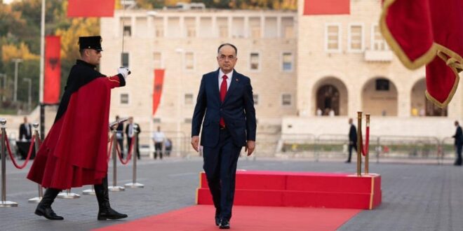 Kryetari i Shqipërisë, Bajram Begaj, pasi e mori detyrën përmendi Kosovën dhe aspiratën e ligjshme për bashkimin kombëtar