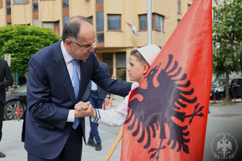 Vizita e Begajt në Kosovën Lindore ngjall reagime në Serbi