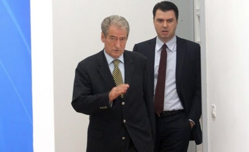 Tensionet mes Bashës e Berishës u acaruan pas vendimit për ta përjashtuar Berishën nga grupi parlamentar i PD-së