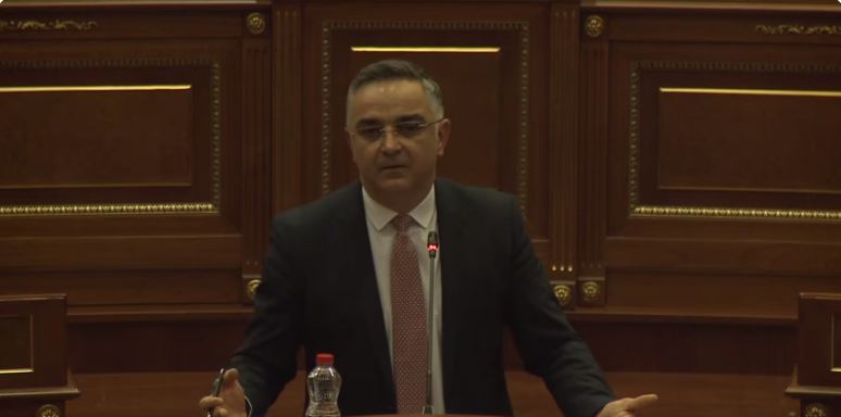 Besnik Tahiri  Ky buxhet është buxhet që e kthen Kosovën mbrapa