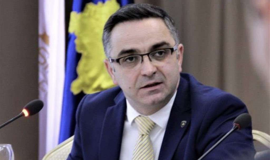 Besnik Tahiri  Kosova rrezikon falimentimin ekonomik  nëse nuk ndalet politika aktuale me energji