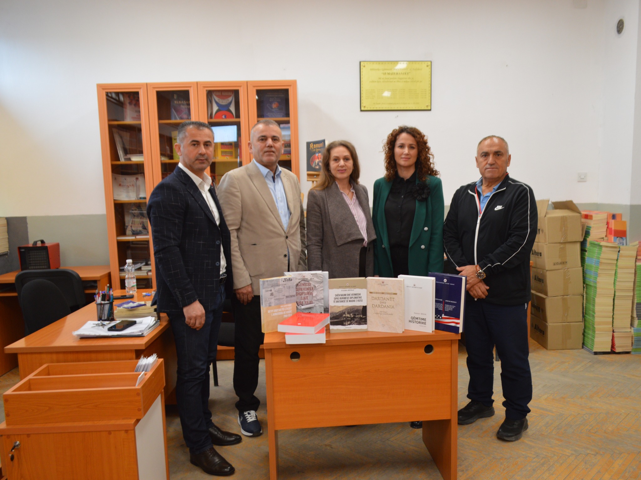 Biblioteka e Gjimnazit  Hamdi Berisha  në Malishevë pasurohet me botime të reja