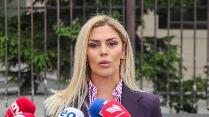 Blerta Deliu Kodra bën thirrje për protestë kundër VV së   Kuvendi është marrë peng  qytetarët të mobilizohen 