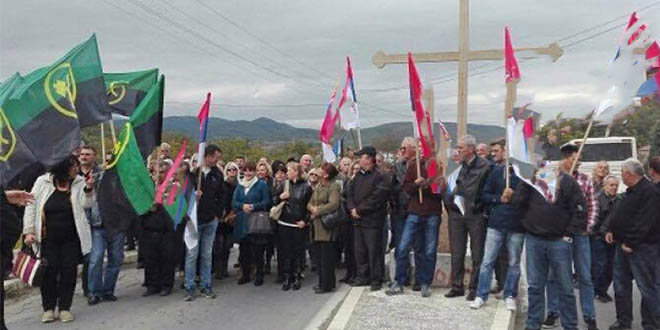 Serbët e veriut të Kosovës kanë ndërprerë komunikimin dhe marrëdhëniet me KFOR-in