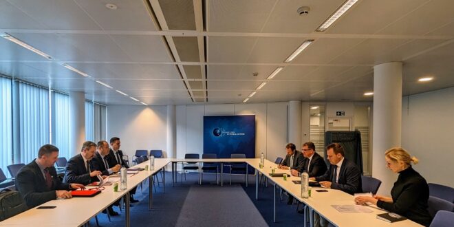 Ka përfunduar në Bruksel takimi i përbashkët mes ekspertëve financiarë të Kosovës dhe Serbisë, nën ndërmjetësimin e emisarit, Lajçak