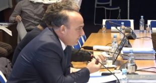 ​Kryetari i komisionit për shënimin e kufirit me Malin e Zi, Shpejtim Bulliqi, ka akuzuar komisionin e kaluar se ka tejkaluar kompetencat
