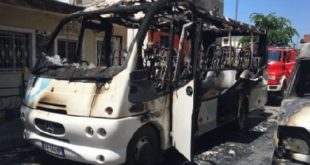 Tragjedi në Krujë: nga zjarri në autobus vdes një grua, lëndohen 11 të tjera