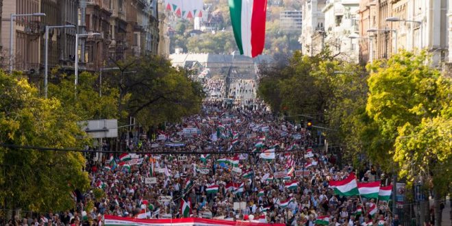 Magyar Nemzet: Në Hungari do të mbahet marshim paqësor në 65- vjetorin e Revolucionit të viti 1956