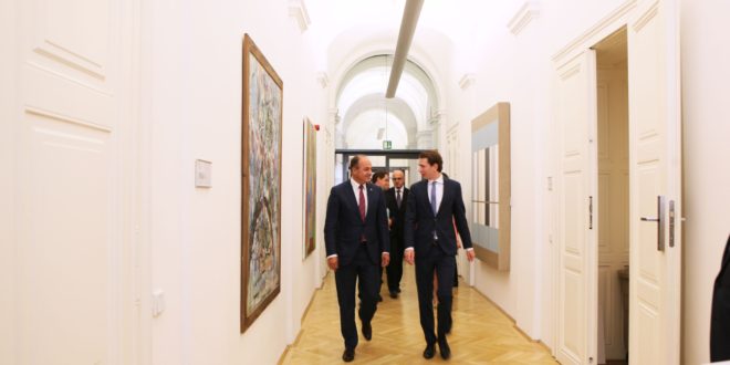 Enver Hoxhaj ka biseduar me ministrin e Punëve të Jashtme të Austrisë, Sebastian Kurz