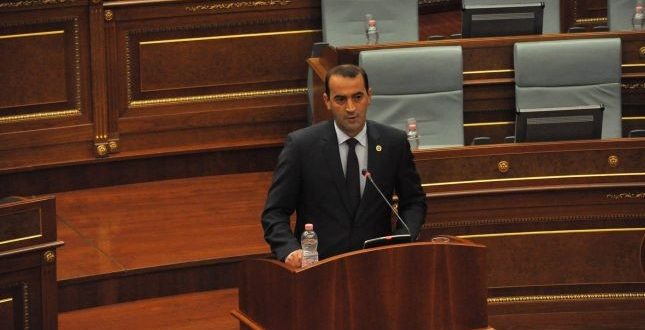 Daut Haradinaj: Mendoj se duhet të nxjerrim një rezolutë me të cilën sanksionohet fyerja e luftës sonë për liri