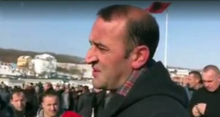 Veteranët e UÇK-së kanë qëndruar në një defilim për Ramush Haradinajn në Prekaz