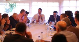 Daut Haradinaj e Besnik Tahiri, zhvilluan një takim me përfaqësues të Odës së Hotelierisë dhe Turizmit të Kosovës