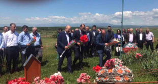 Daut Haradinaj nderon dëshmorët Rasim Kiqina dhe Ragip Halilaj