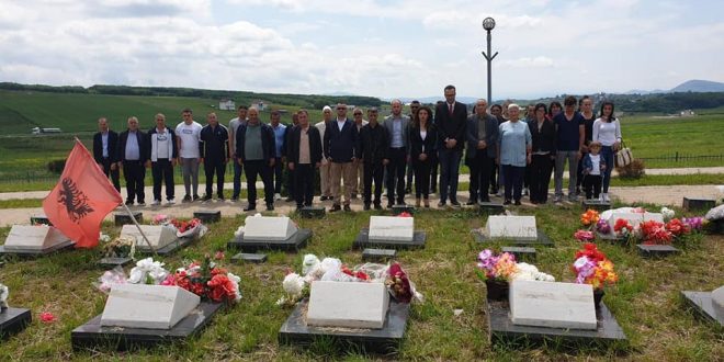 Jashari: Vepra dhe sakrifica e e dëshmorëve Arsim Tahiri dhe Xhevdet Krasniqi do të jetojë përgjithmonë në mendjet tona