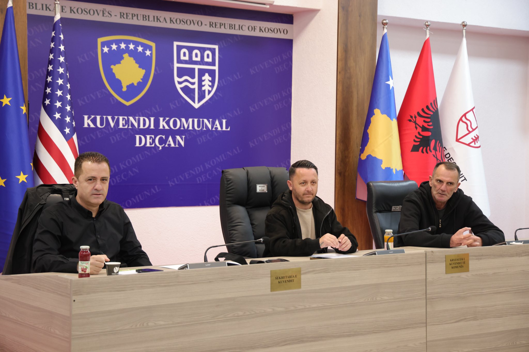 U mbajt mbledhja e Komitetit për Komunitete