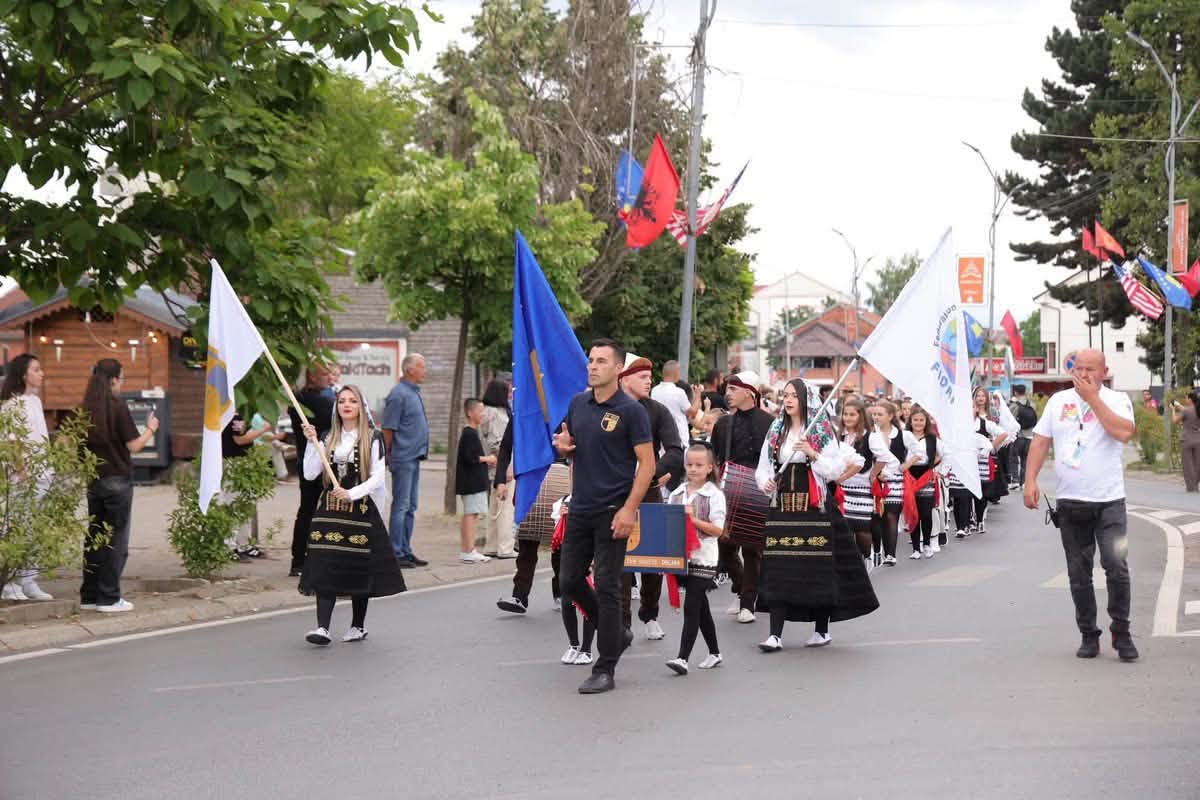 Për herë të tretë  Deçani mirëpriti Festivalin Ndërkombëtar  Newborn Kosova 2026  