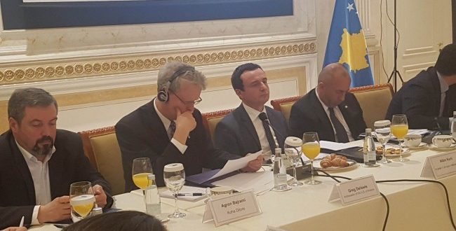 Ambasadori i ShBA-ve, Greg Delawie: Dialogu Kosovë-Serbi solli përfitime, s’ka alternativë tjetër përveç negociatave