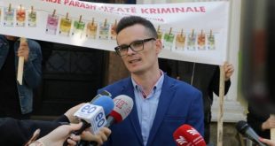 ''Demokracia Studentore'' kërkon hetim nga Prokuroria mbi punësimet e paligjshme në Universitetin e Prishtinës