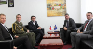 Ministri FSK-së Haki Demolli priti ambasadorin e Çekisë në Kosovë, Ivo Silhavi
