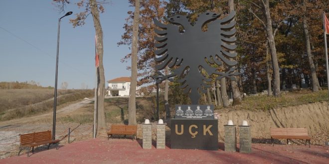 SHFMU "Katër Dëshmorët" në Krojmir ka mbajtur Homazhe për dëshmorët e rënë në Pashtrik