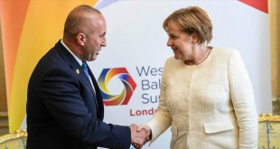 Kryeministri Haradinaj, ka zhvilluar një takim bilateral me kancelaren e gjermane Merkel në Londër