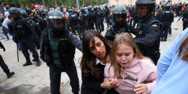 Më shumë se 460 qytetarët liridashës katalunjas janë lënduar në trazirat në Kataloni