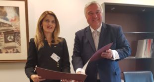 Ministrja, Dhurata Hoxha, bisedoi me Ministërin e Shtetit për Gjykata dhe Drejtësi, Oliver Heald