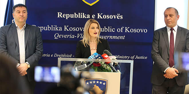 Dhurata Hoxha: Vëmendja e qytetarëve të Kosovës është drejtuar drejt sundimit të ligjit