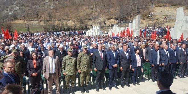 Ministri dhe Komandanti i FSK-së morën pjesë në manifestimin, “Ditët e Shqipës”