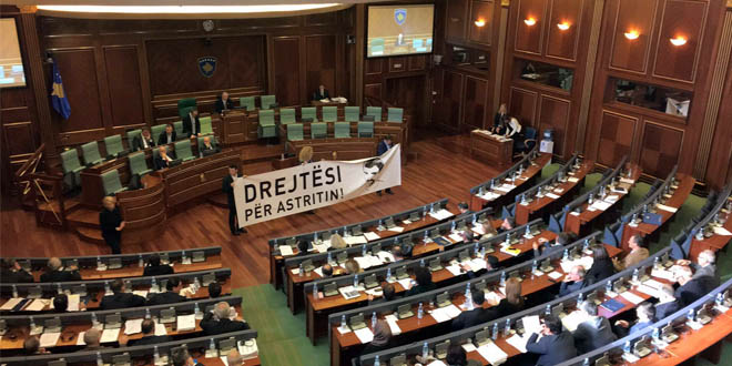 Deputetja, Kadaj-Bujupi, ia ka pamundësuar kryeministrit Isa Mustafa të përgjigjet në pyetjet e deputetëve