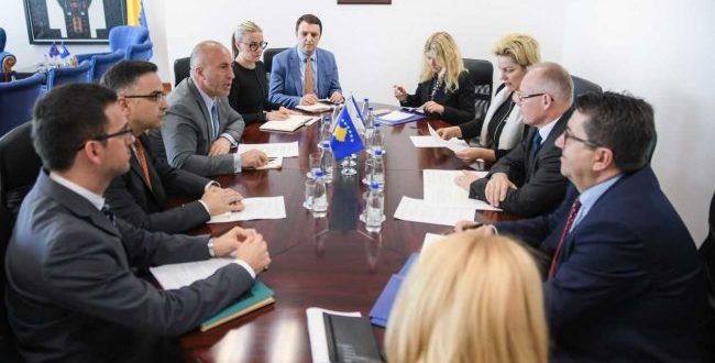 Kryeministri Haradinaj ka pritur sot në takim shefin e OSBE-së, Jan Braathu dhe atë të BE-së, Natalyia Apostolova