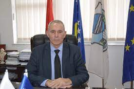 Komisioni Qendror i Zgjedhjeve i Kosovës dhe Komisioni Qendror i Zgjedhjeve i Shqipërisë, nënshkruan marrëveshje bashkëpunimi për huazimin e kamerave regjistruese nga KQZ-ja e Shqipërisë për zgjedhjet lokale në vend. Ceremonia e nënshkrimit u zhvillua në Tiranë dhe në emër të dy institucioneve nënshkruan kryetari i KQZ-së së Kosovës, Kreshnik Radoniqi dhe Komisioneri Shtetëror i Zgjedhjeve i Shqipërisë, Ilirjan Celibashi. Përmes kësaj marrëveshje bashkëpunimi bëhet e mundur huazimi i 50 kamerave regjistruese nga KQZ-ja e Shqipërisë, të cilat do të përdoren gjatë proceseve të ndryshme në Qendrën e Numërimit dhe Rezultateve, përfshirë numërimin e votave me kusht dhe atyre me postë si dhe gjatë rinumërimit eventual të vendvotimeve. Kryetari i KQZ-së, Kreshnik Radoniqi u shpreh se përdorimi i këtyre kamerave regjistruese në QNR do të ndihmonte KQZ-në në rritjen e besueshmërisë së qytetarëve dhe kandidatëve në aktivitetet që zhvillohen në këtë qendër.